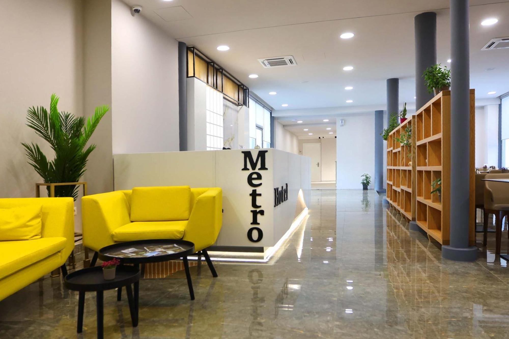 Metro Hotel Terminal Tirana Exterior photo